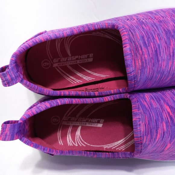 Women's Gravasphere Lightweight Memory Foam Slip on Shoes (9) - Picture 6 of 8